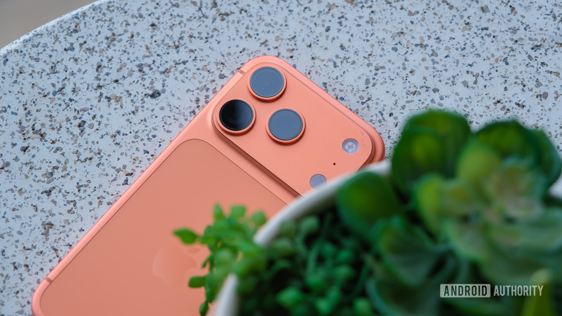 iPhone 18 ProはついにGalaxy S9のサムスンの古いカメラトリックを採用するかもしれない